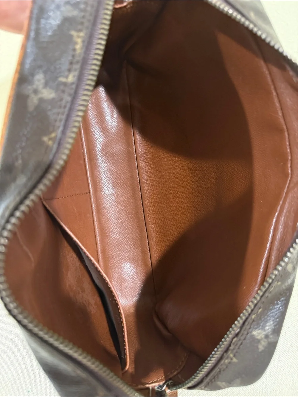 Louis Vuitton Monogram Canvas Satchel in Brown with Tan Trim Unisex authentic